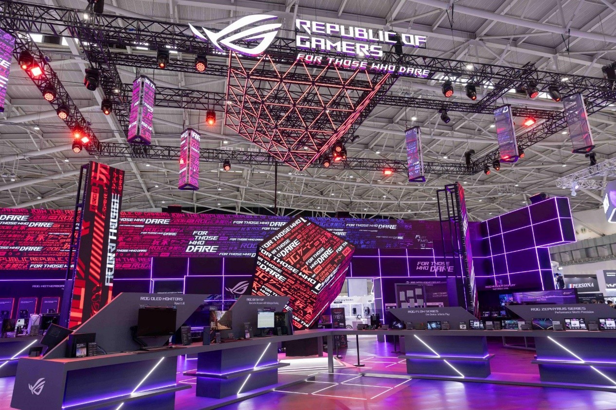 三星AWE2025：用AI与裸眼3D重新定义电竞体验