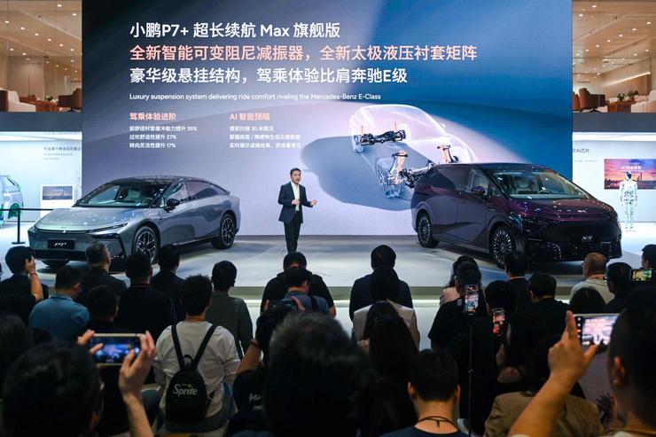 2025上海车展亮剑：小鹏汽车新十年以AI全维生态按下智能化竞技快进键(图4)