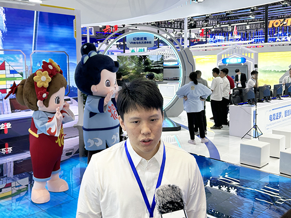 九游娱乐：全息AI旅推官亮相数峰VR骑马漫游”武夷——网龙展区奇幻体验引观众“二刷三刷”(图4)