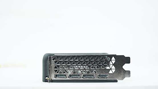 高能电竞 颠覆视觉 电竞叛客RTX 5050 X2B带来出色性能体验(图6)