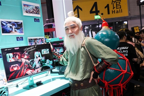 BW2025 ROG绝神 RO姬x初音未来版电竞显示器 双模新品闪耀登场(图8)