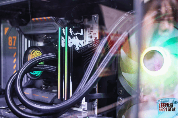 七彩虹多款新品闪耀BW2025现场 AI硬件引领新纪元(图5)