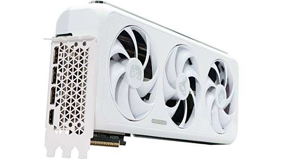 性能设计双维度升级 电竞叛客RTX 5070 Ti X3W MAX体验(图4)