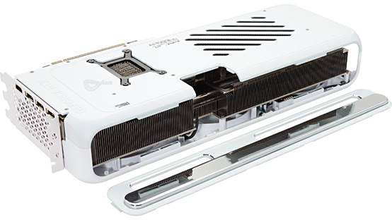 性能设计双维度升级 电竞叛客RTX 5070 Ti X3W MAX体验(图6)