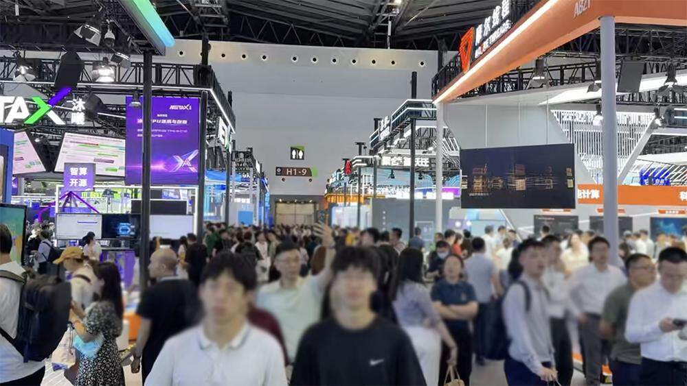 九游娱乐：人工智能大会彻底引爆展区水泄不通门票炒到2000多暴走3万步带来最全看点