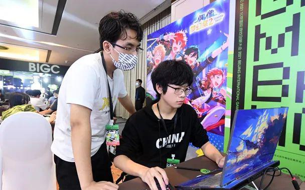 中国智造闪耀电竞世界杯OBSBOT寻影以AI影像技术赋能全球赛事传播