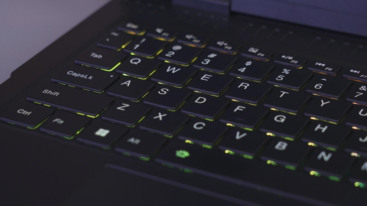 被“静”艳了！AI高静游戏本雷神ZERO 16 Pro深度评测(图31)