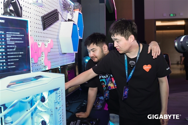 技嘉2025发布会：“从心出发 我们的主张”迈向AI新纪元(图7)