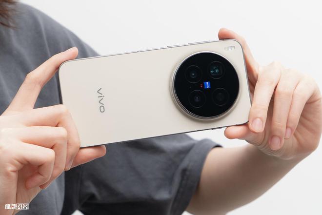 vivo X300 Pro评测：影像与性能的双重越级