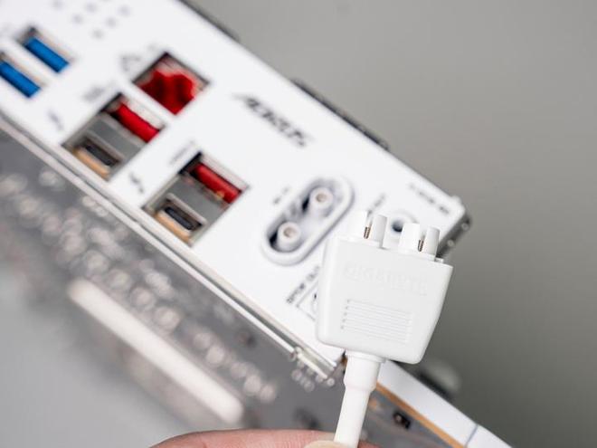 性能与颜值双高组合：技嘉Z890电竞冰雕+酷睿Ultra 9 285K体验(图12)