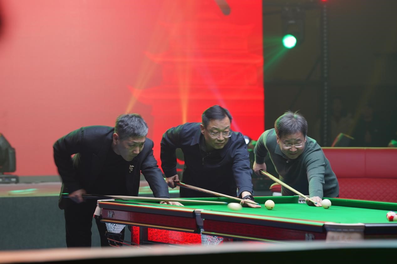 九游娱乐：草根与职业同台中国霸州首届中式台球产业争霸赛燃情开打