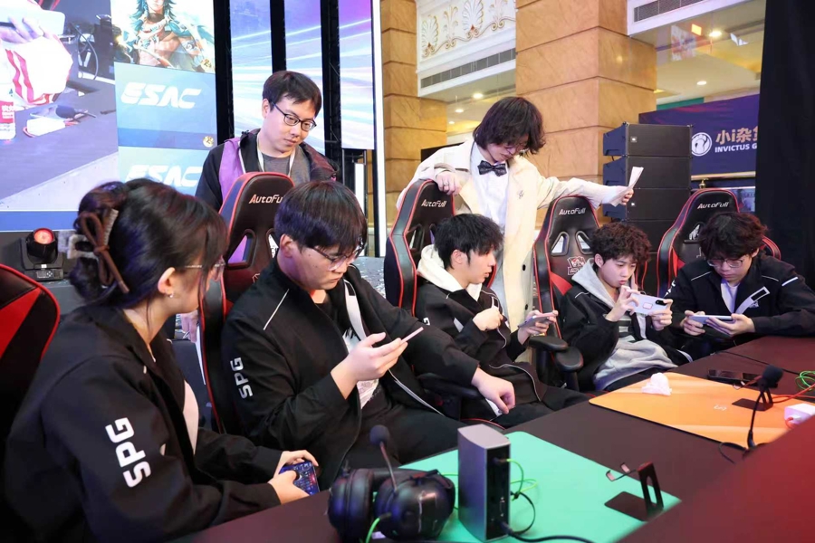 九游app：未来商业人物