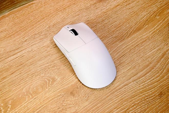 磁吸充电设计更适合中大手的轻量化三模电竞鼠标！(图3)