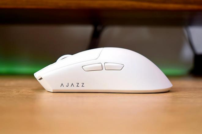 磁吸充电设计更适合中大手的轻量化三模电竞鼠标！(图4)