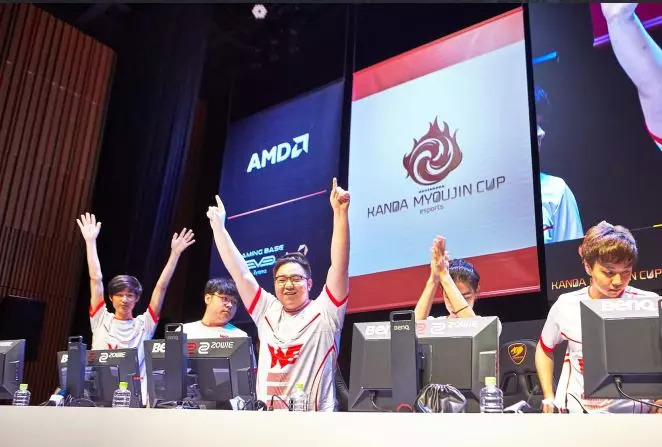 探秘日本首个电竞学校：教你打LOL守望先锋和街霸